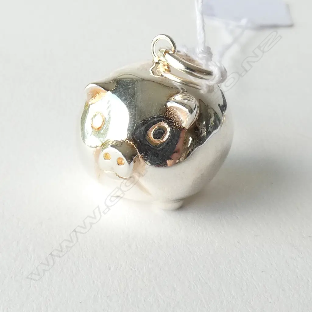 SILVER CHUBBY PIG PENDENT  14.5 GMS Image 1++