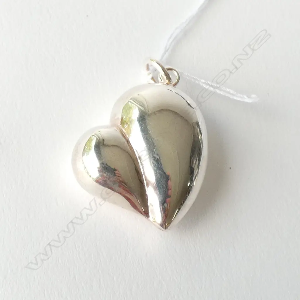 SILVER LARGE DOUBLE HEART PENDENT 7.6 GMS Image 1++