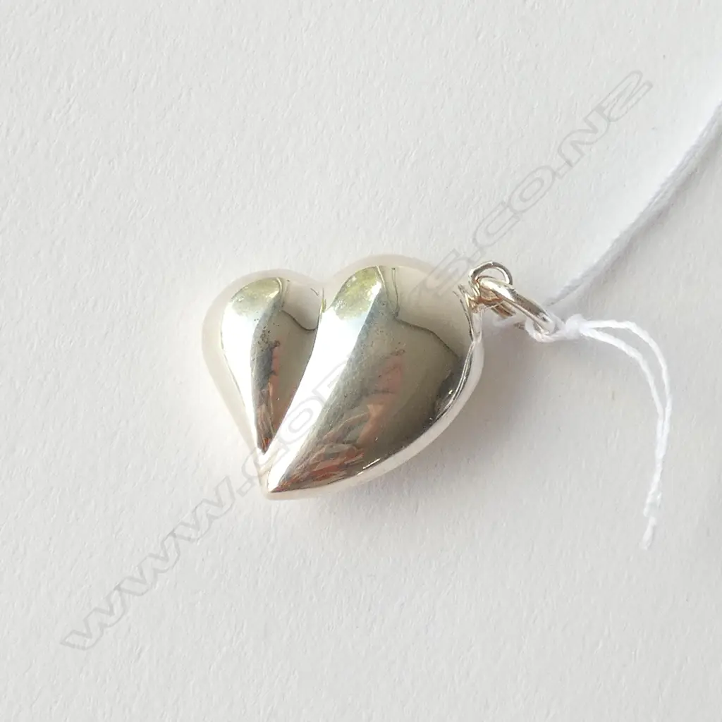 SILVER SMALL DOUBLE HEART PENDENT 4.3 GMS Image 1++