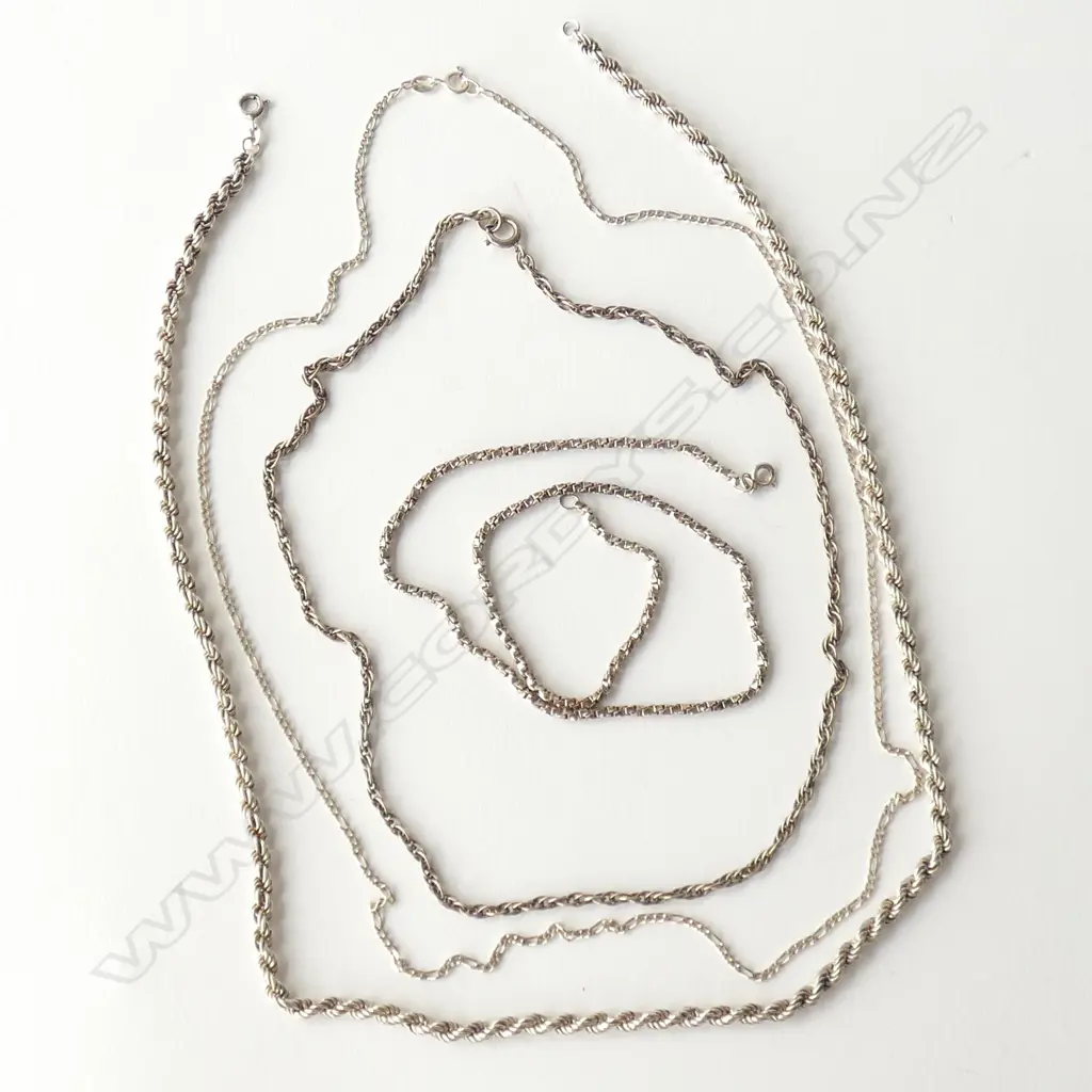 4 925 SILVER CHAINS 43 GRAMS Image 1++