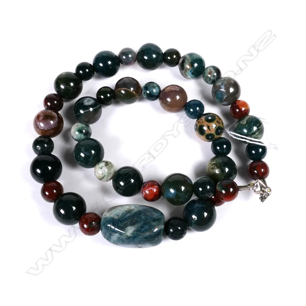 NZ GREENSTONE & AGATE BEAD NECKLACE Image 1++