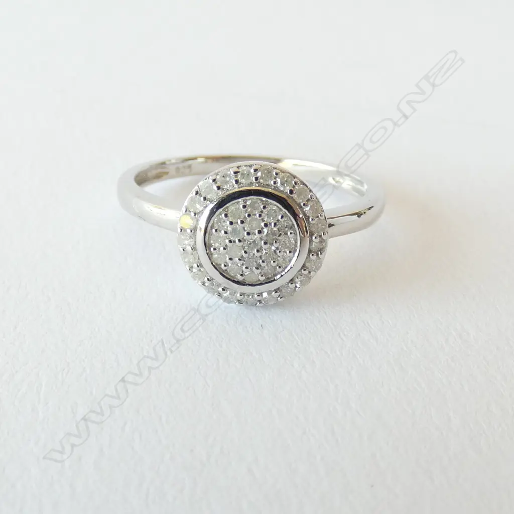 925 S/SILVER & .25CT DIAMOND RING. WITH VALUATION ($650) Image 1++