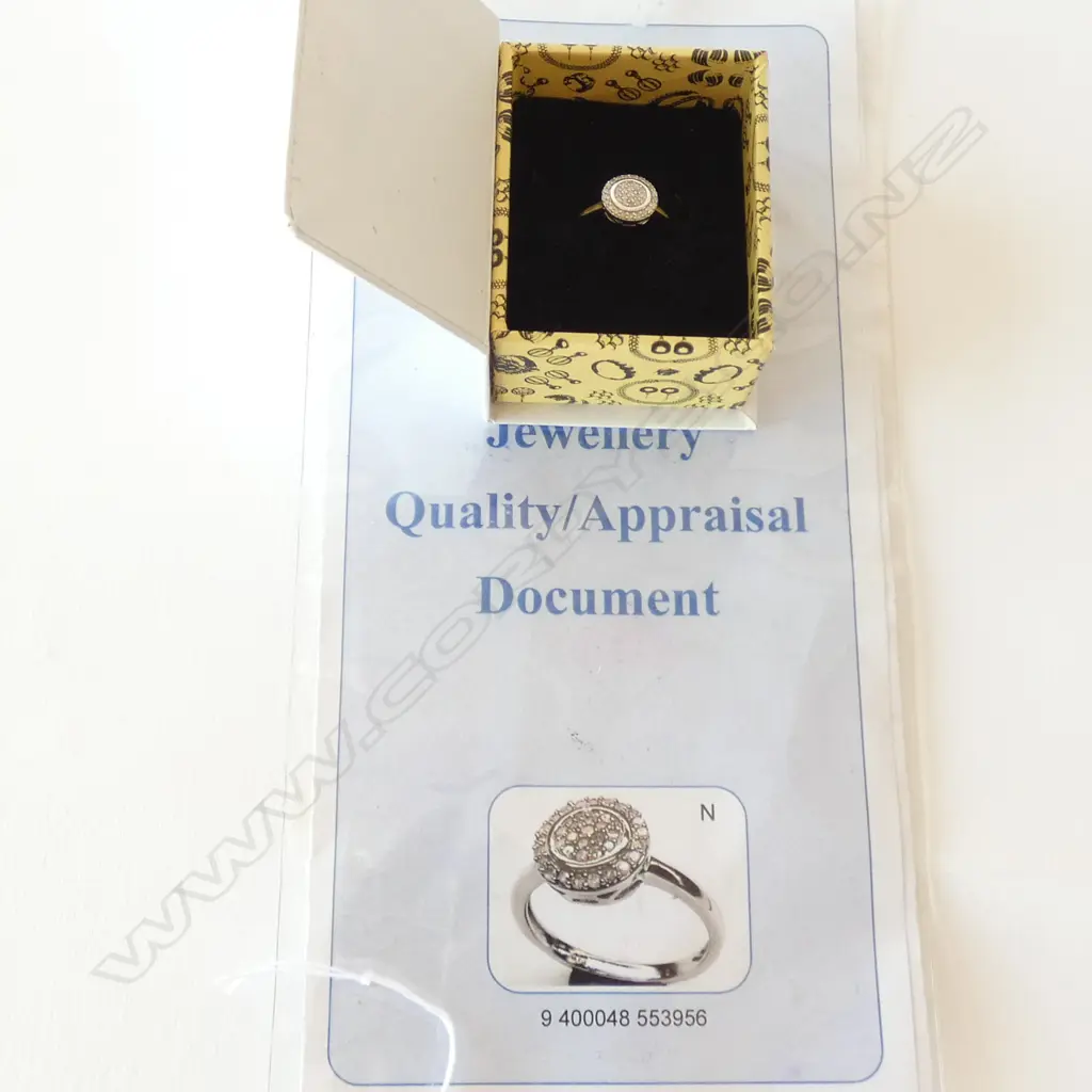925 S/SILVER & .25CT DIAMOND RING. WITH VALUATION ($650) Image 1++