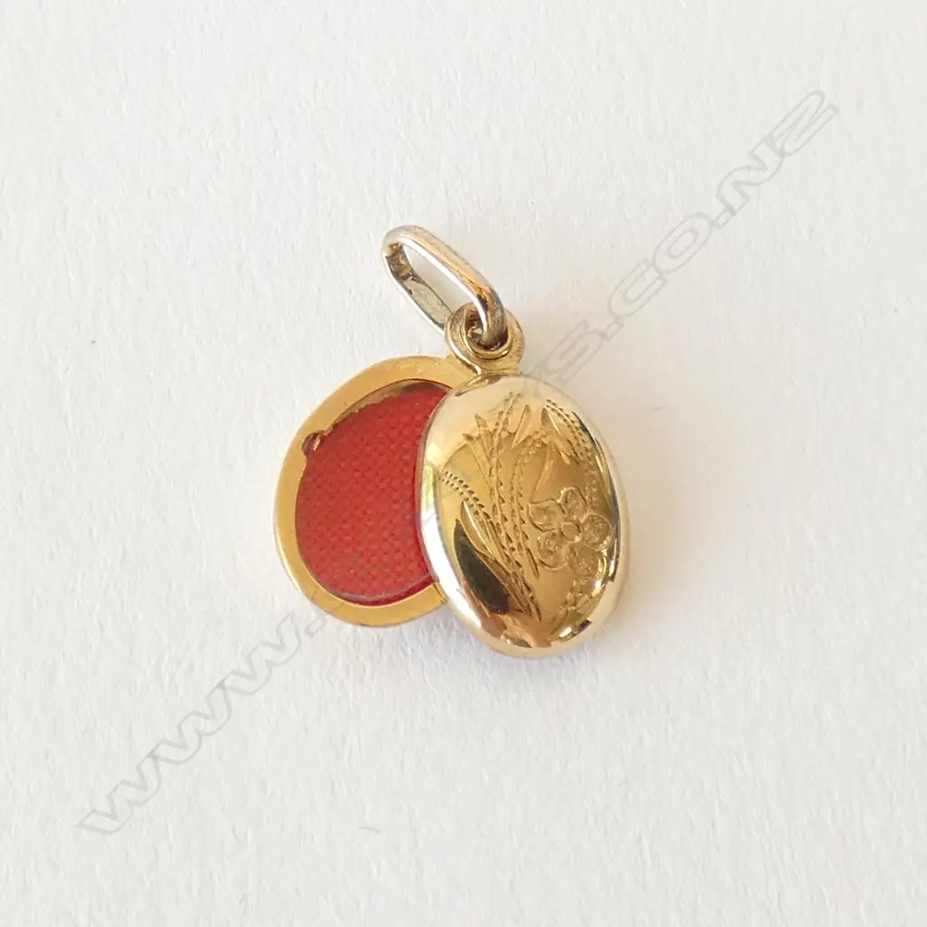 9CT GOLD LOCKET Image 1++