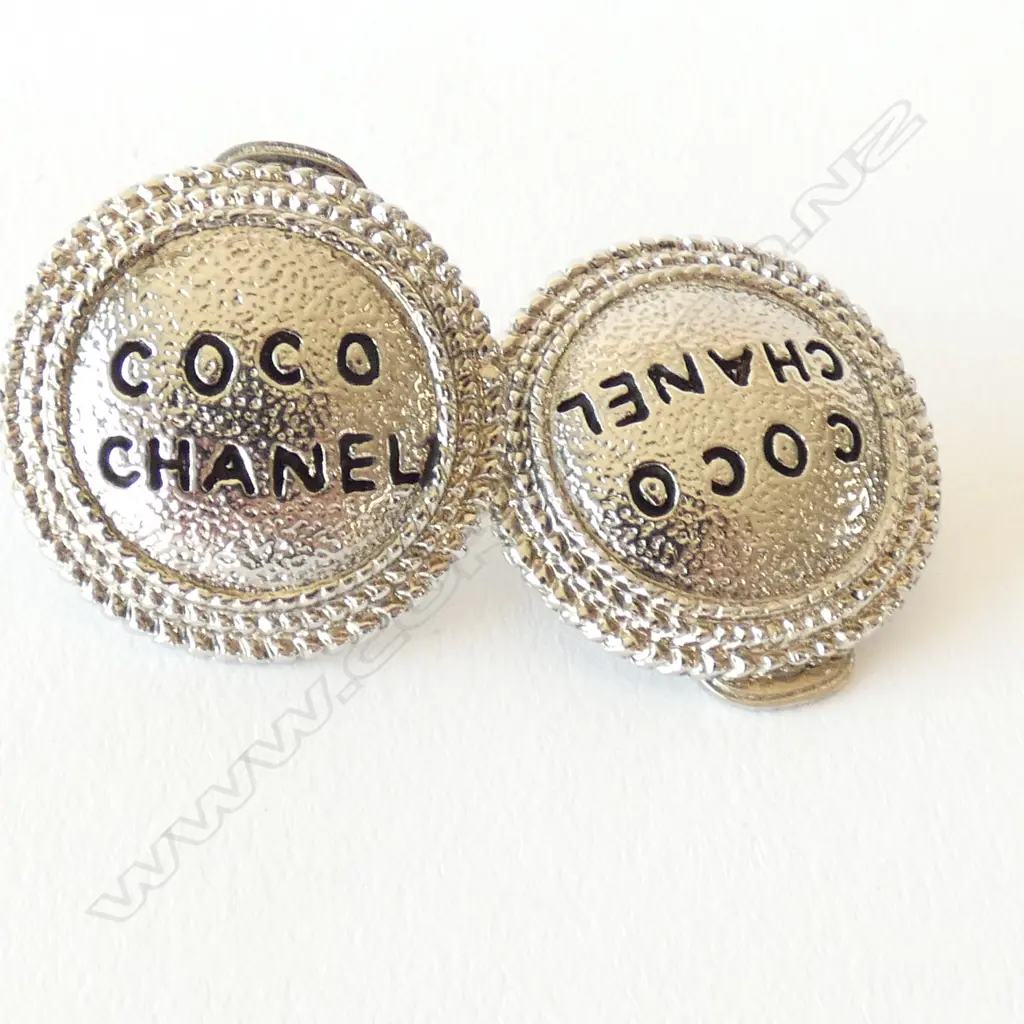 2 PRS OF COCO CHANEL CLIP-ON EARRINGS Image 1++