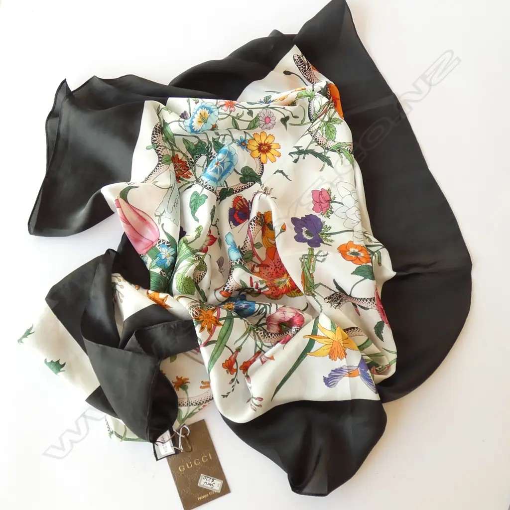 SILK SCARF, LABELED AS GUCCI (?) 900MM SQ Image 1++