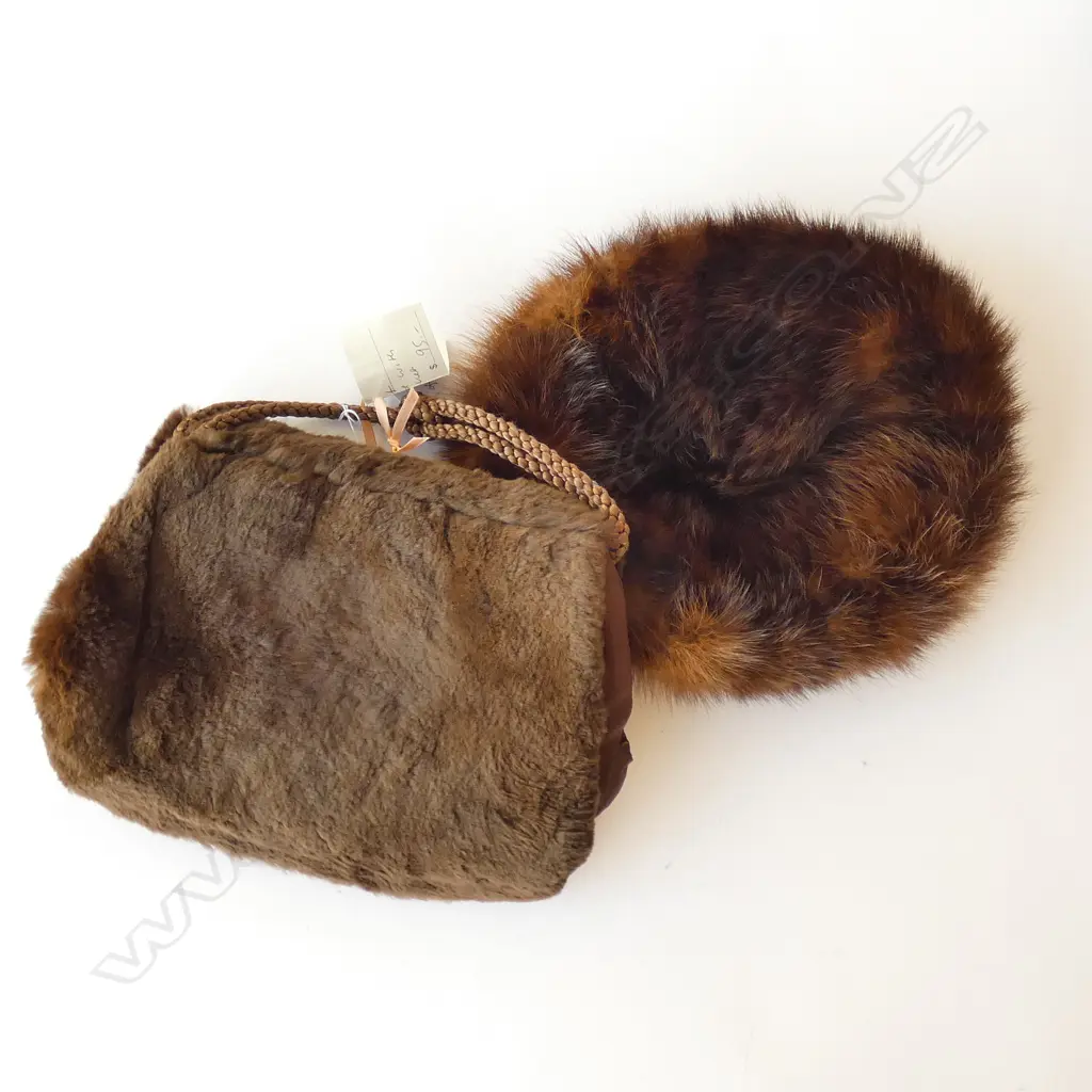 FUR MUFF & HAT Image 1++