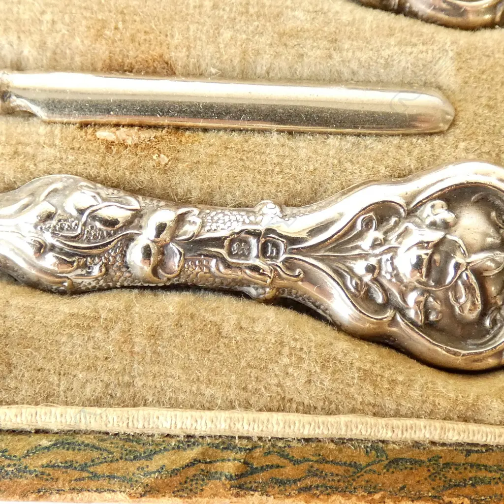 EDWARDIAN SILVER MANICURE SET - BOXED - BIRMINGHAM 1907 Image 1++