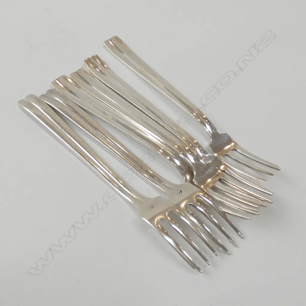 6 STYLISH SILVER PLATE CAKE FORKS Image 1++