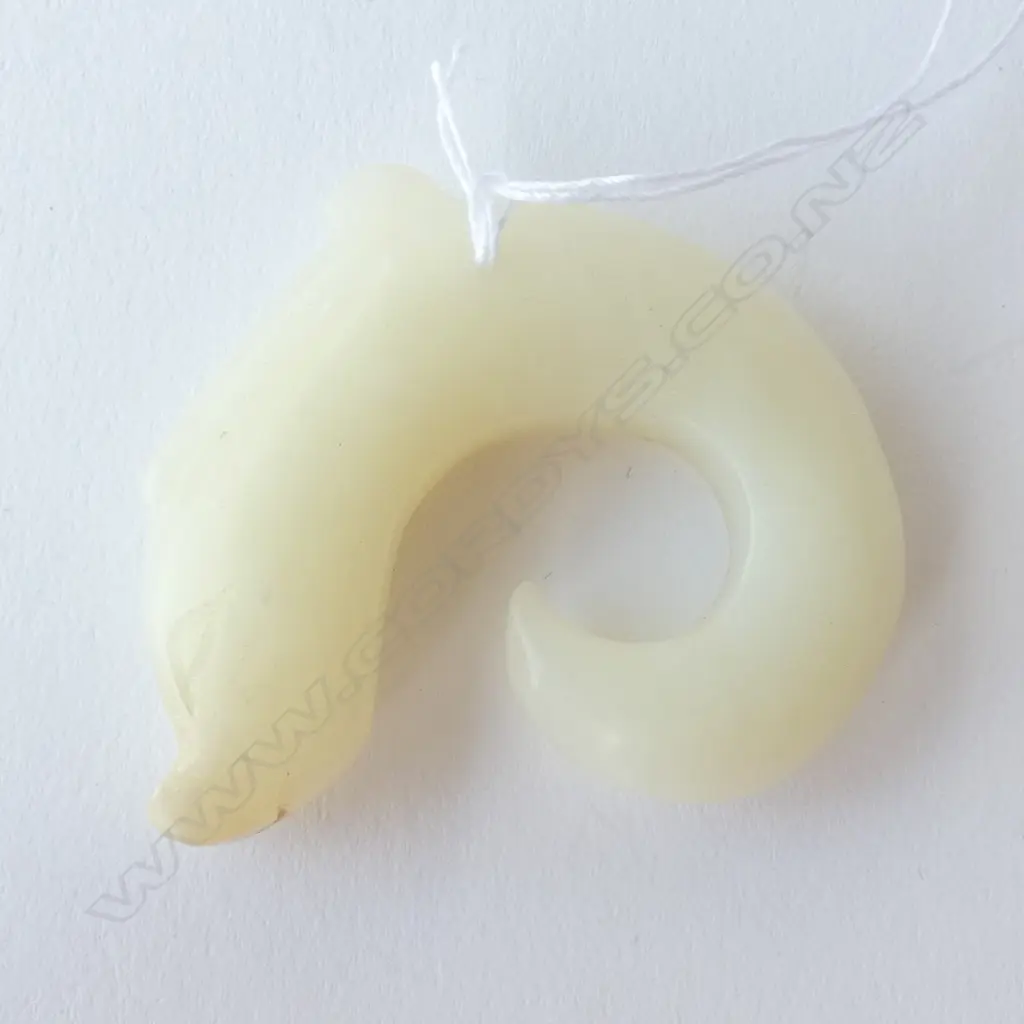 CHINESE 'MUTTONFAT' JADE SERPENT 50MM DIA Image 1++