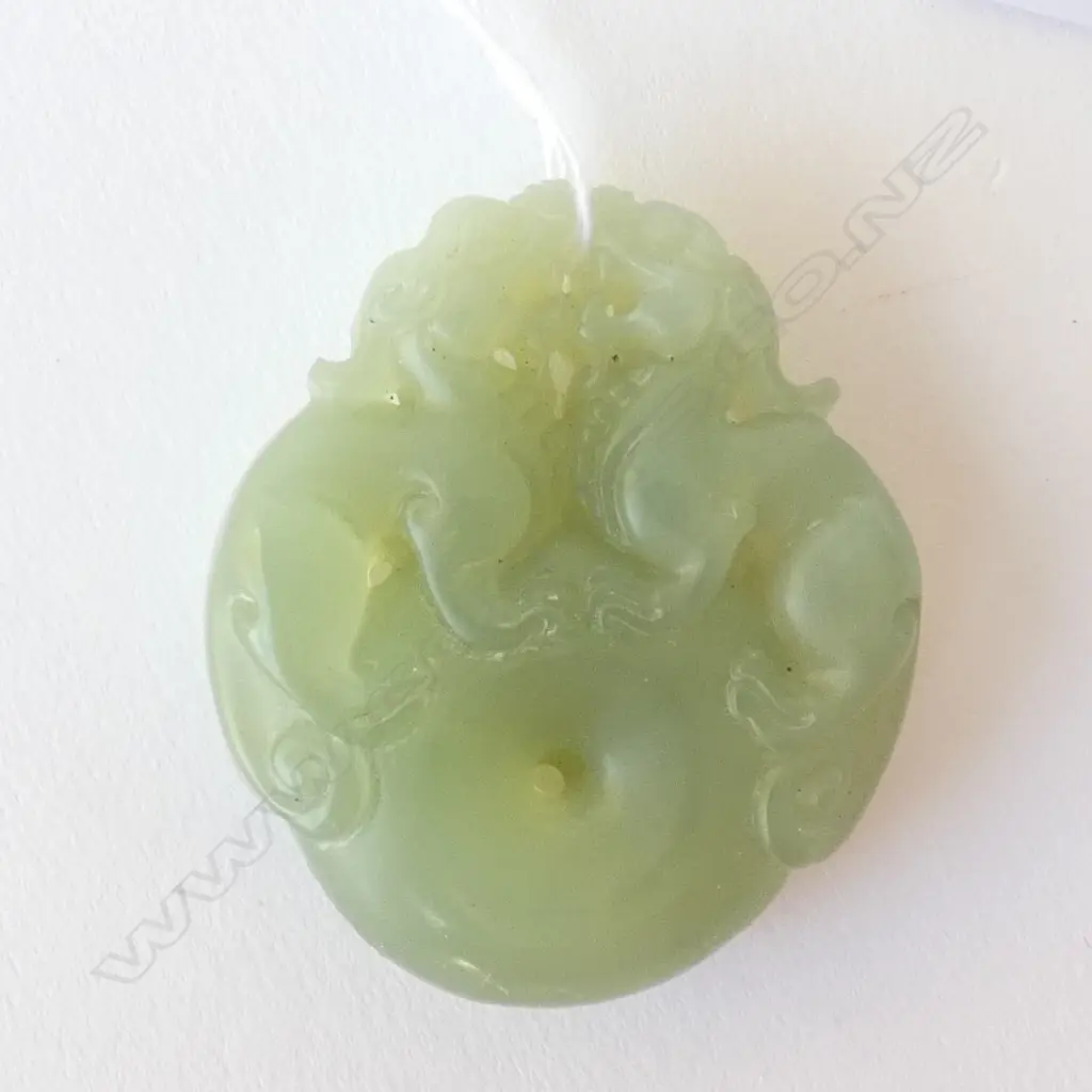 CHINESE JADE BI DISK PENDANT SURMOUNTED BY LION DOGS H. 45MM Image 1++
