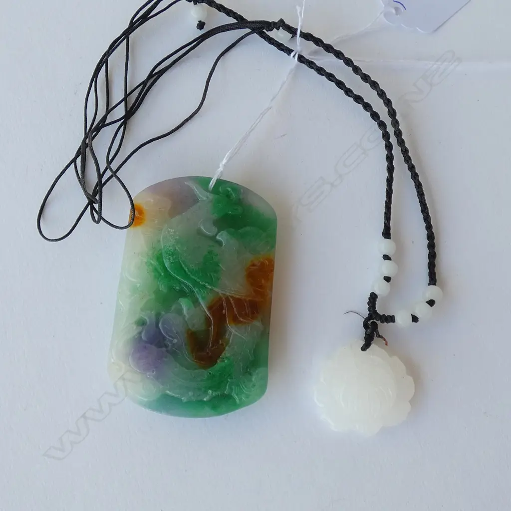 SIMULATED JADITE PLAQUE AND WHITE LOTUS PENDANT Image 1++