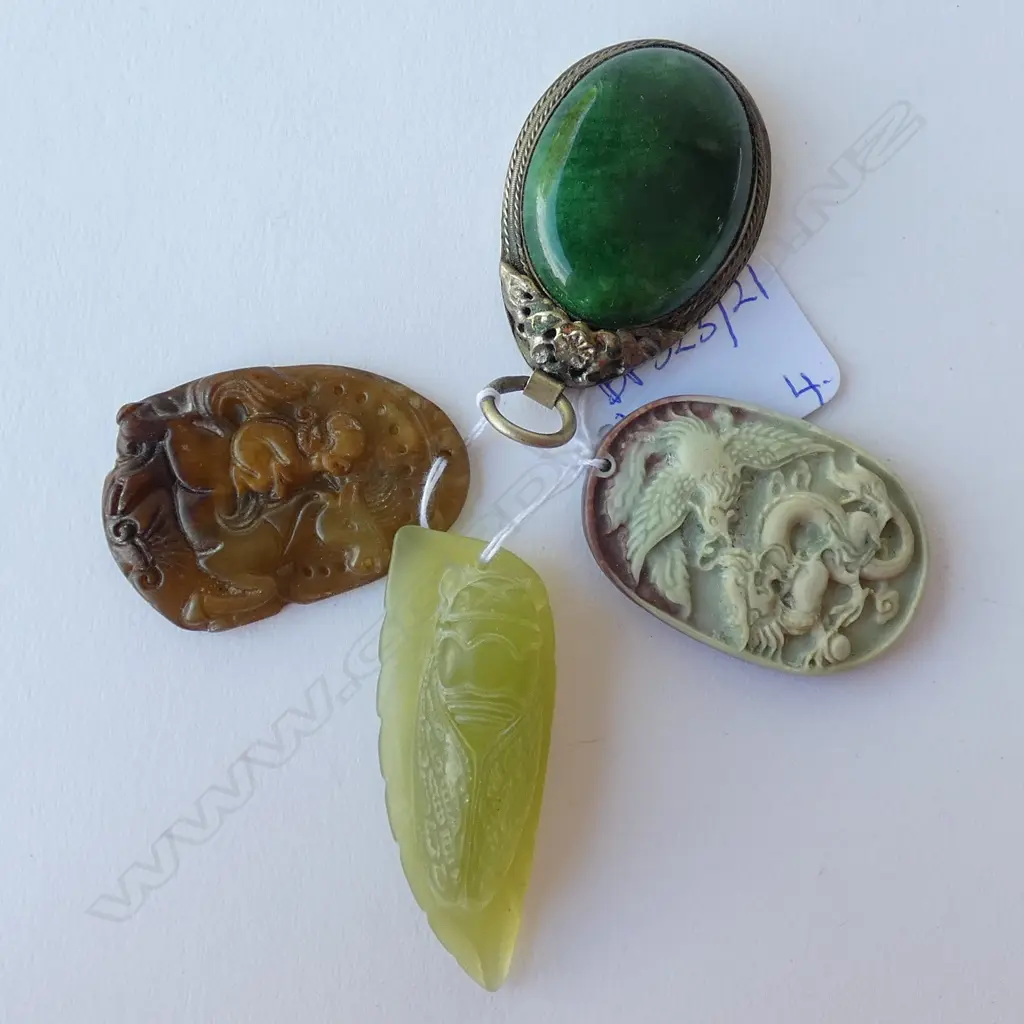 4 CHINESE STONE PENDANTS  Image 1++