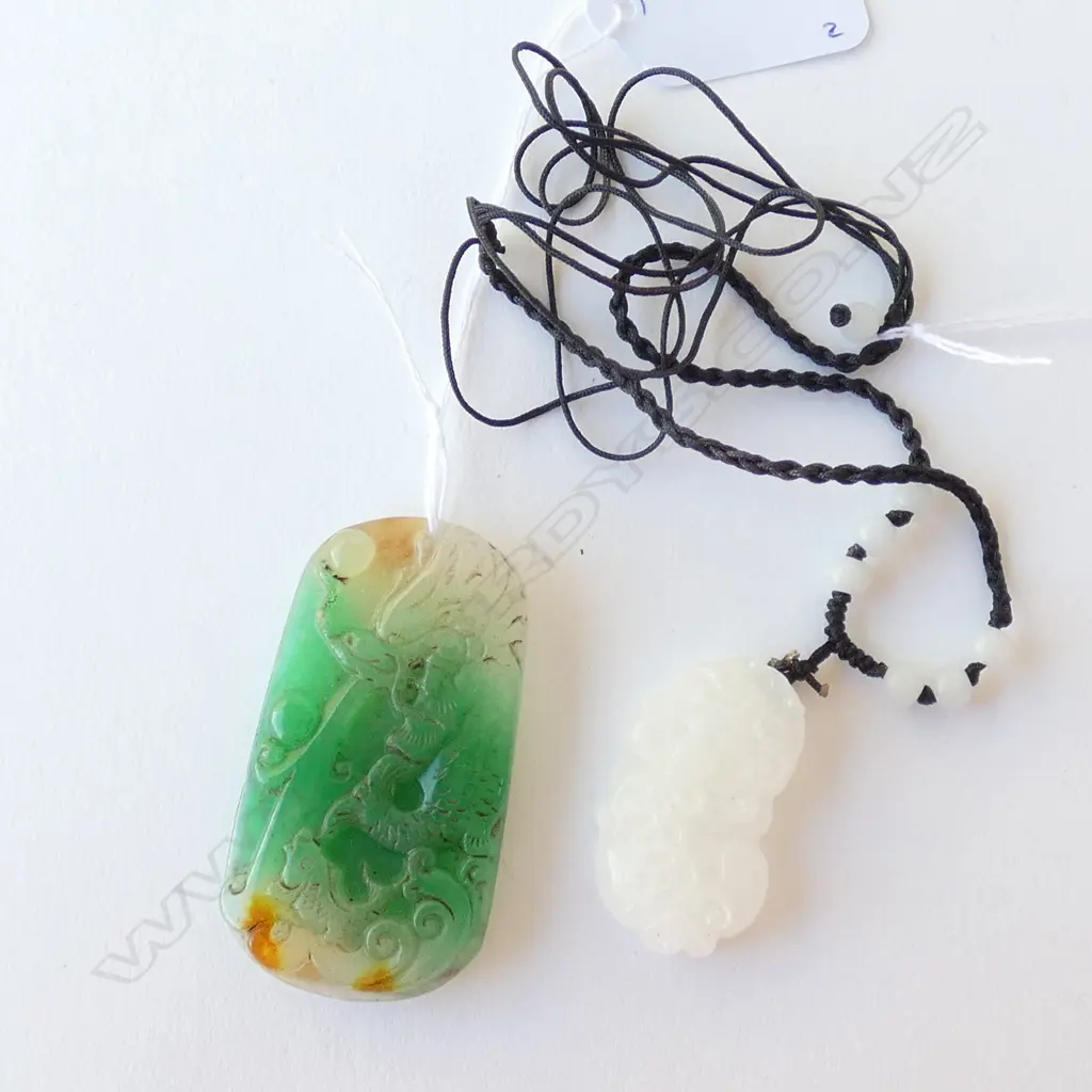 SIMULATED JADITE PLAQUE AND WHITE LOTUS PENDANT  Image 1++