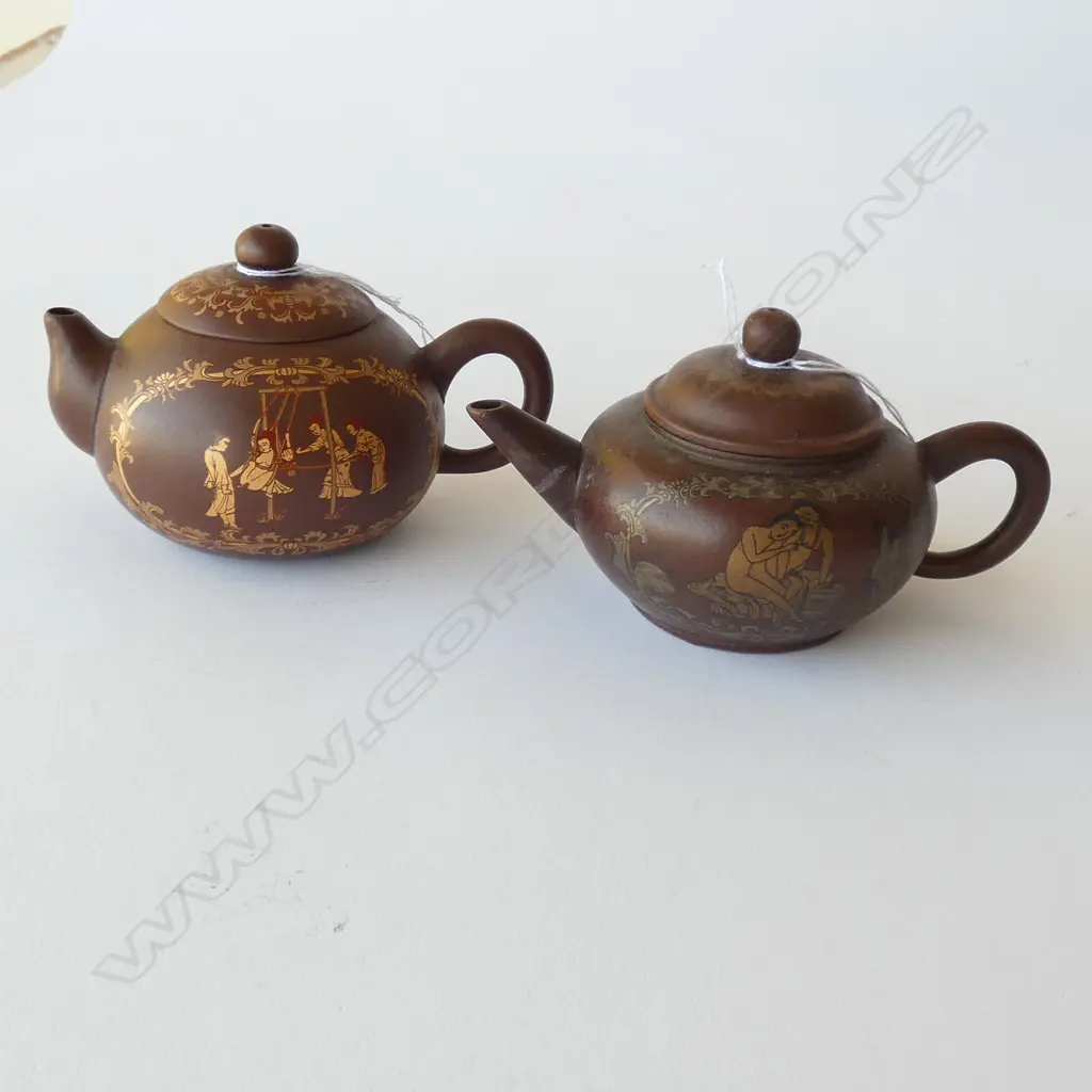 2 YIXING CHINESE SMALL TEAPOTS COPULATING COUPLES Image 1++