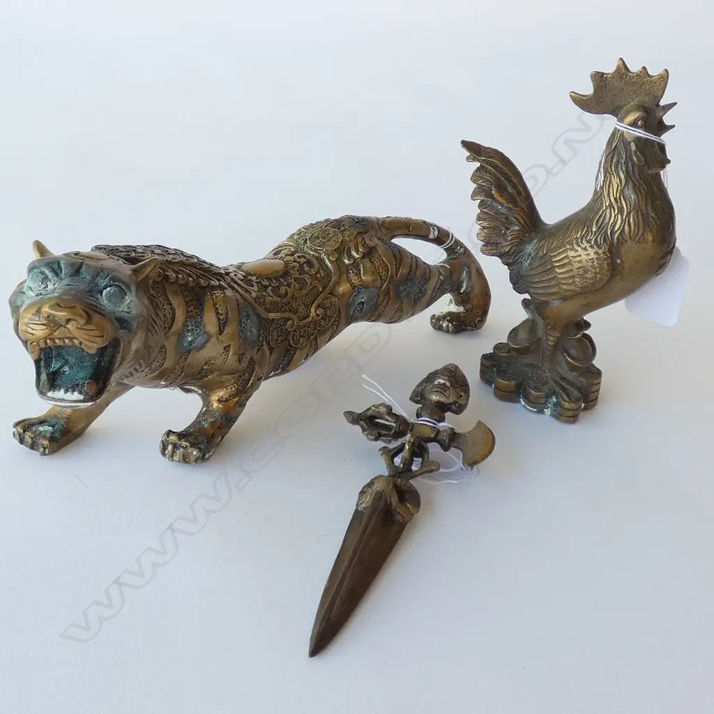 3 BRONZE PCES; ROOSTER, TIGER, KNIFE Image 1++