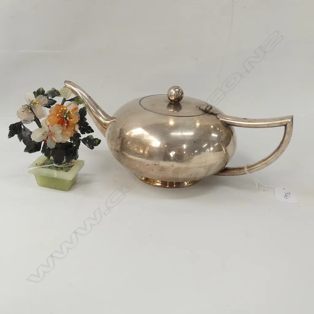 JADE TREE and SILVERPLATE TEAPOT Image 1++