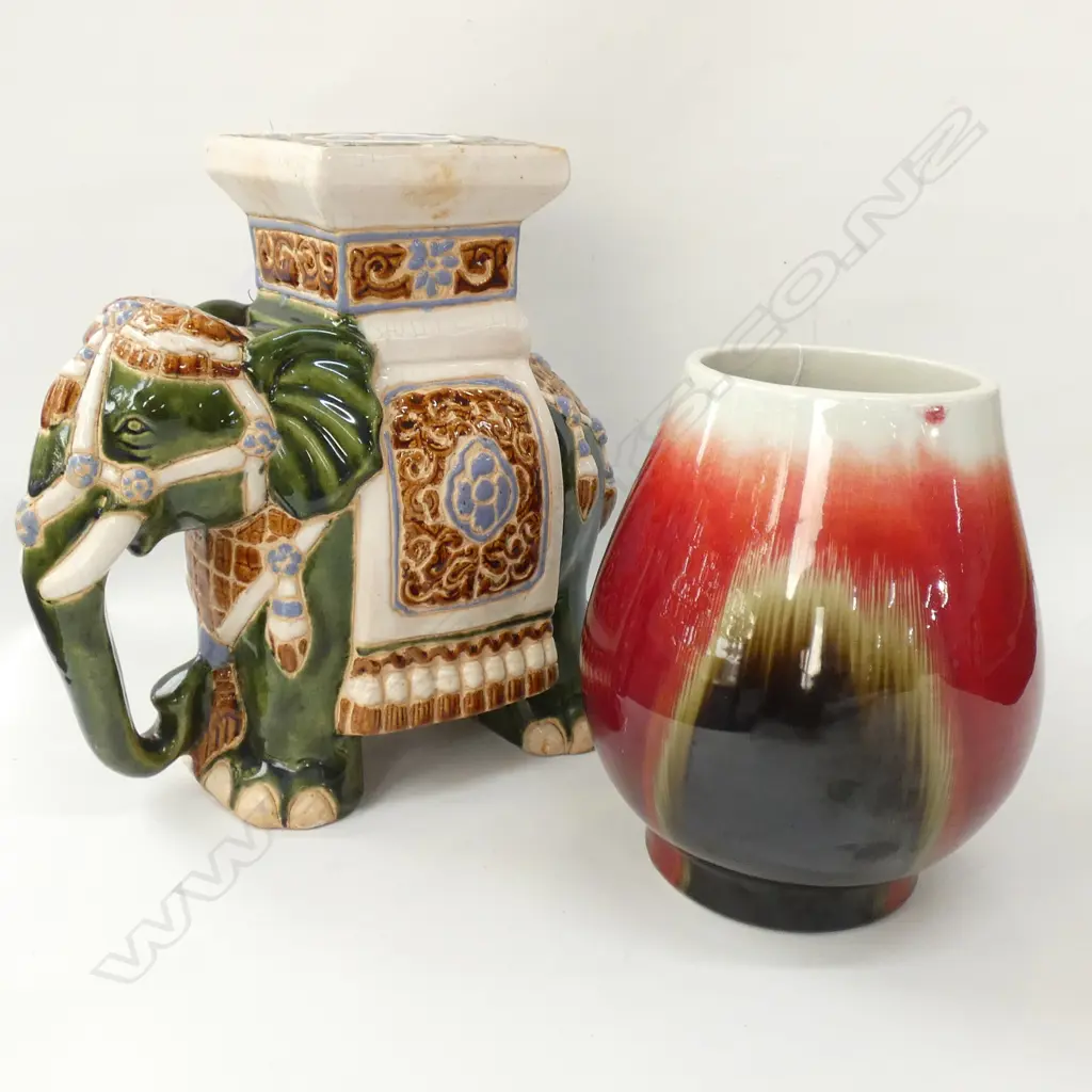 CERAMIC ELEPHANT & VASE Image 1++