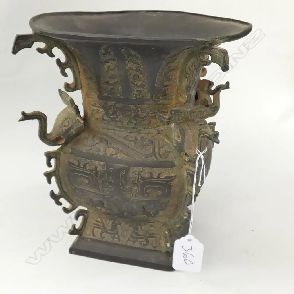 CHINESE ARCHAIC STYLE VASE H. 210MM Image 1++
