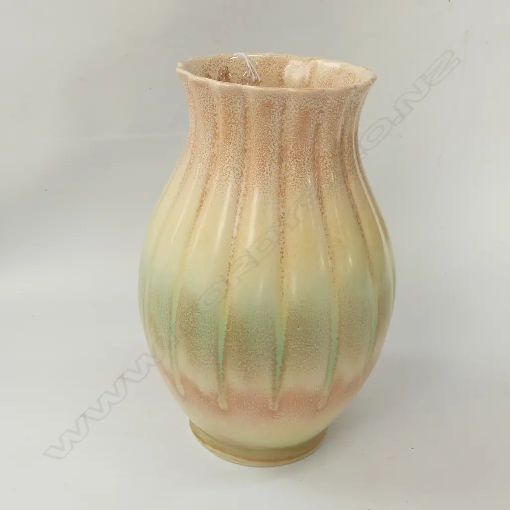 SHORTER & SONS VASE, T. 210MM Image 1++