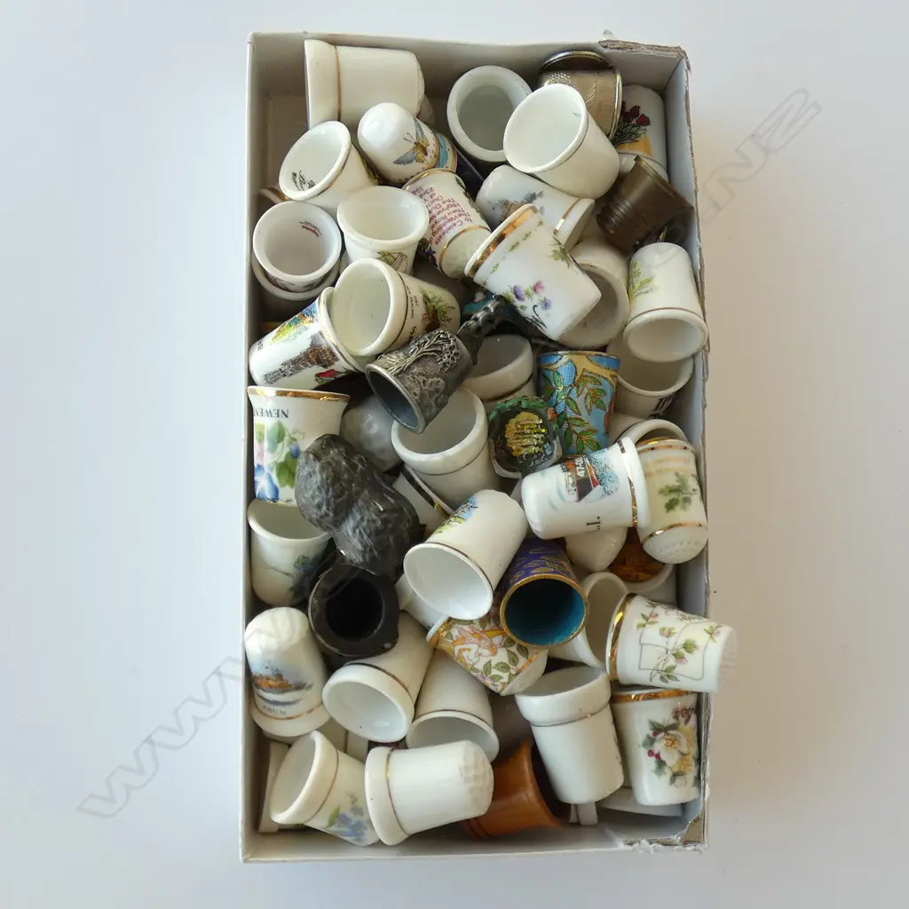 LOT ASSORTED CHINA THIMBLES Image 1++