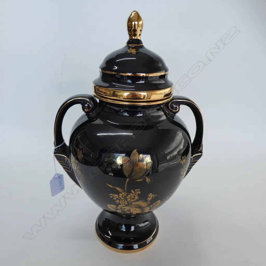 LIDDED VASE H. 330MM Image 1++