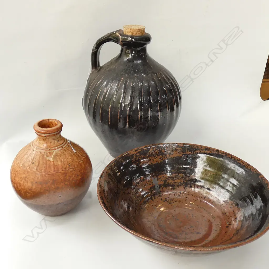SMISEK STYLE FLASK /+BOWL + SHINO GLAZED VASE  Image 1++