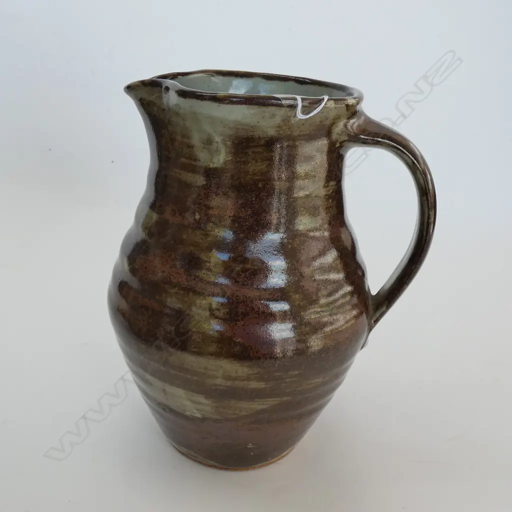 Len Castle baluster jug Image 1++
