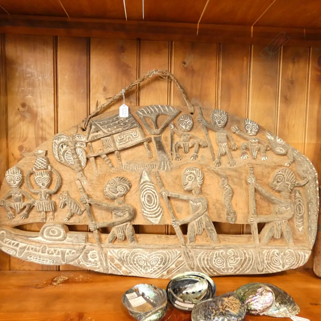 P.N.G SEPIK RIVER CARVED STORY BOARD L 860 MM Image 1++