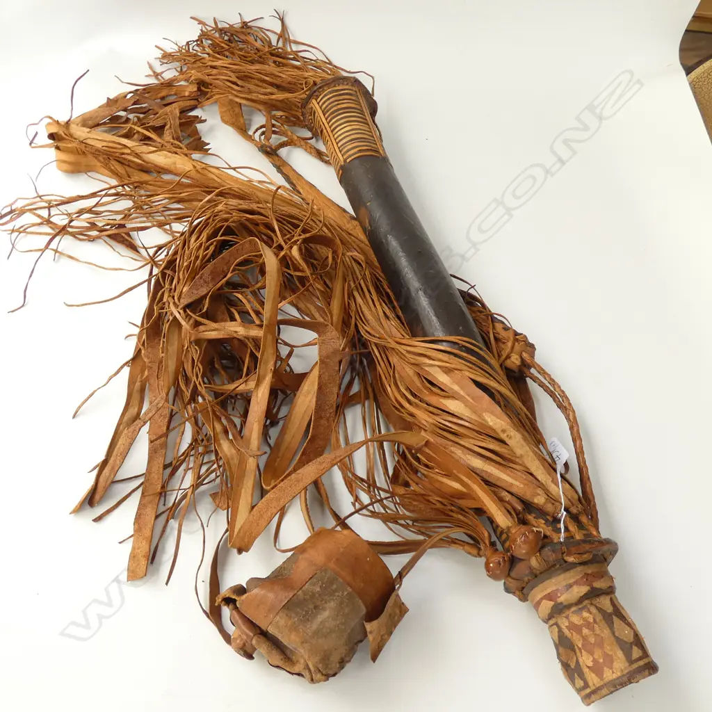 TRIBAL LEATHER QUIVER POUCH + 2 BAMBOO ARROWS L. 590MM Image 1++