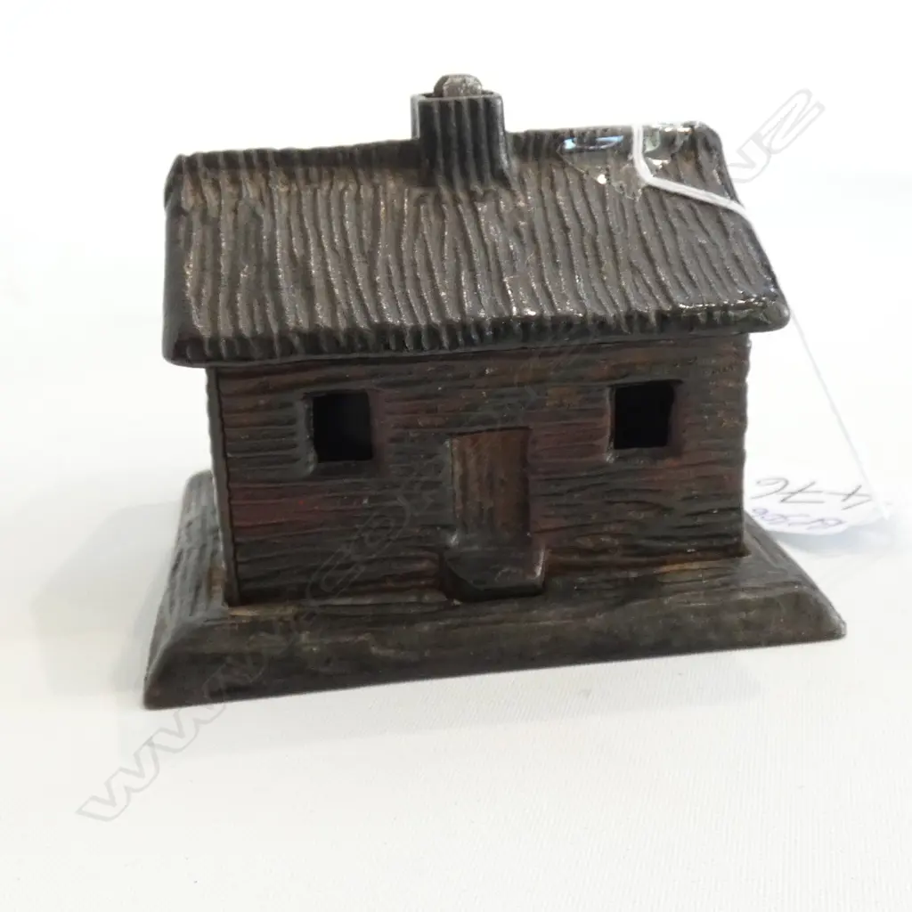 VICT CAST IRON COTTAGE MONEY BANK L.88mm Image 1++