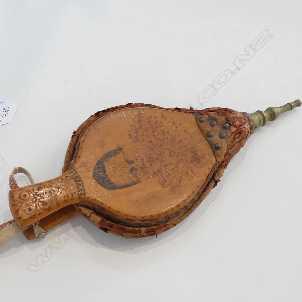 OLD POKER WORK BELLOWS 'MAORI CHIEF NZ' ... Image 1++
