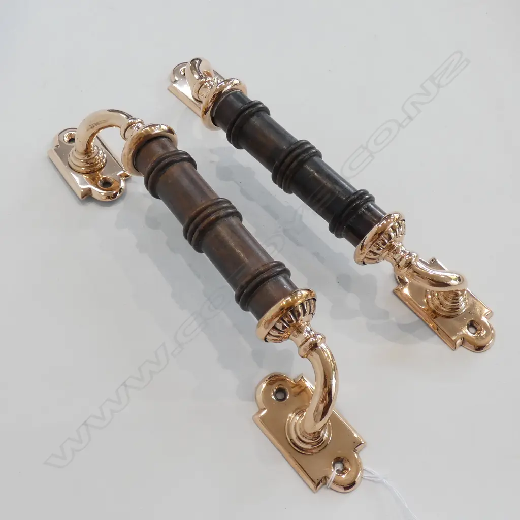 PR VICTORIAN BRASS & TURNED WOOD DOOR PULLS L. 290MM Image 1++