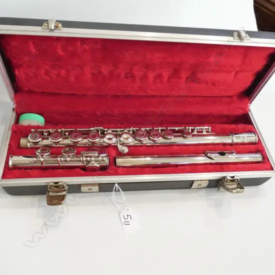 BOOSEY & HAWKES 563 REGENT FLUTE, CASED 