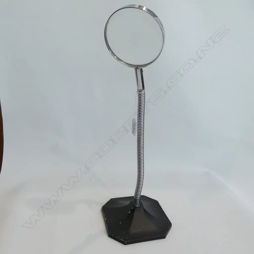 ART DECO GOOSE NECK MAGNIFYING GLASS ON SQUARE BASE Image 1++