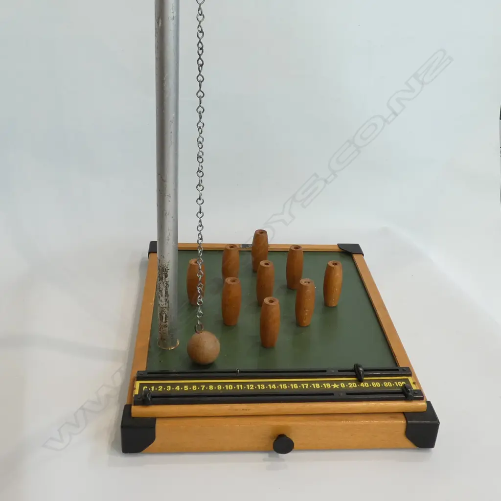 C.1940S KAY LONDON SKITTLES GAME Image 1++