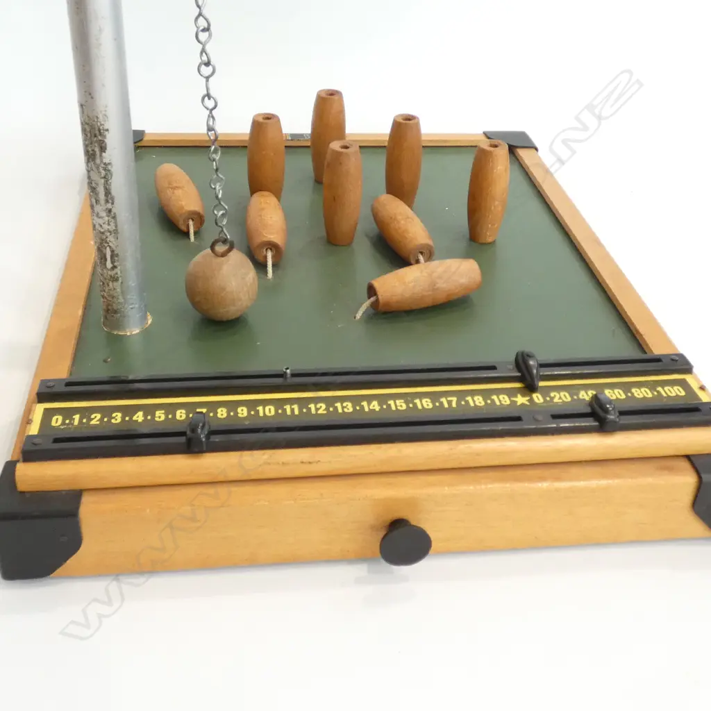 C.1940S KAY LONDON SKITTLES GAME Image 1++