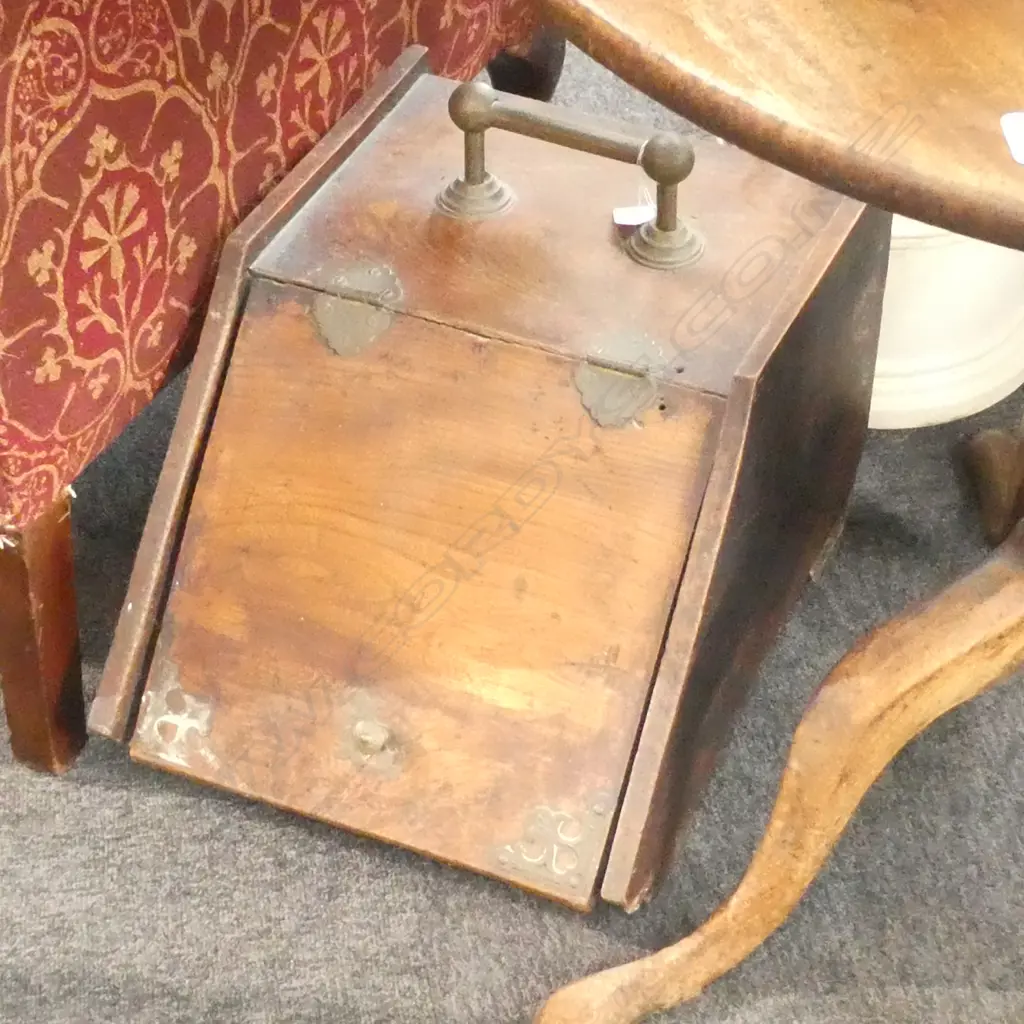 VICTORIAN ELM COAL SCUTTLE BRASS FITTINGS Image 1++