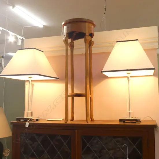 PR LUCITE AND CHROME TABLE LAMPS