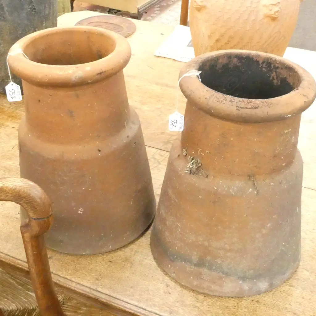 PR OLD TERRACOTTA CHIMNEY POTS Image 1++