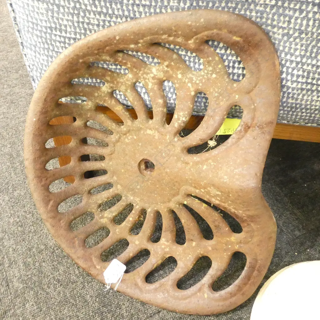 ORIGINAL 1920S TRACTOR SEAT Image 1++