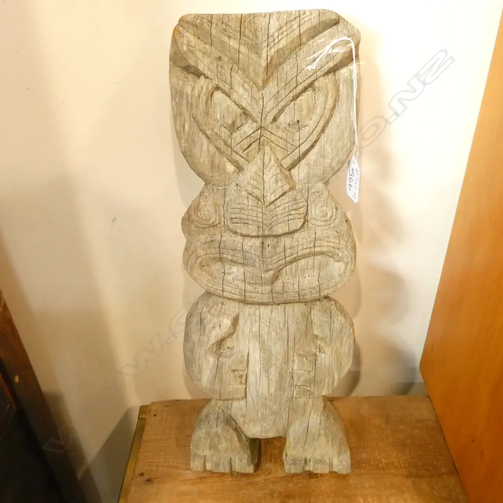 EARLY 20THC CARVED MAORI FOLK ART FIGURE, H. 410MM Image 1++