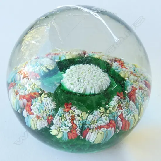 MURANO GLASS PAPERWIEGHT 80MM DIA