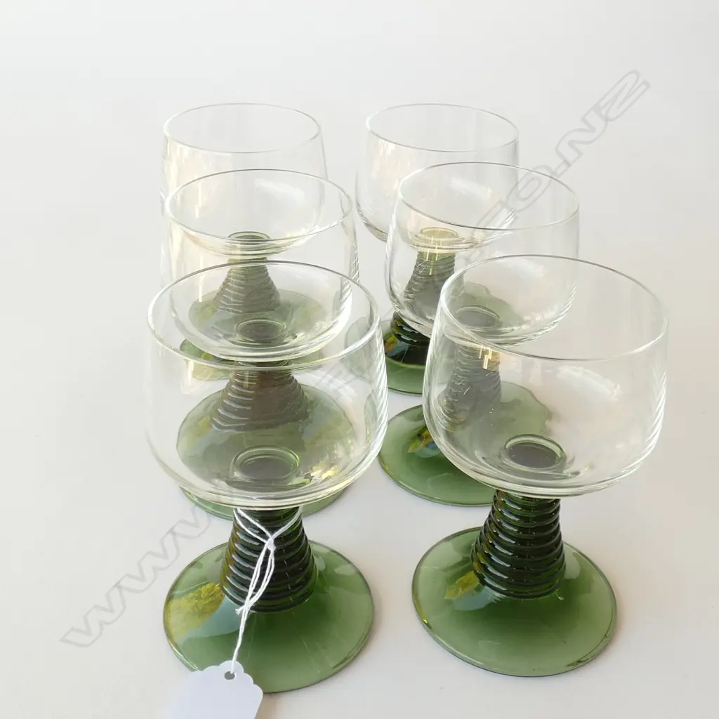 SET 6 SMALL WINE GLASSES GREEN FLARED ROBBED BASES Image 1++