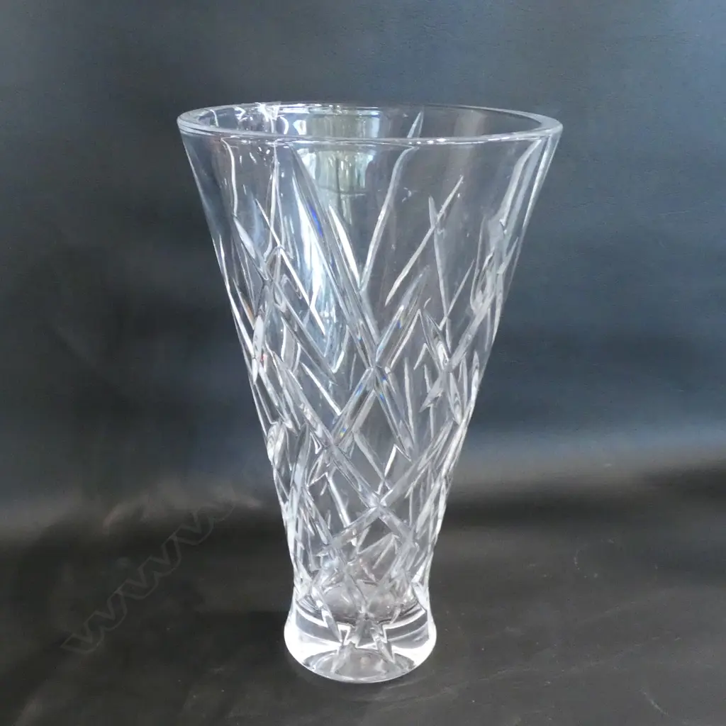 VERA WANG FOR WEDGWOOD CRYSAL FLUTED VASE, H. 270MM Image 1++