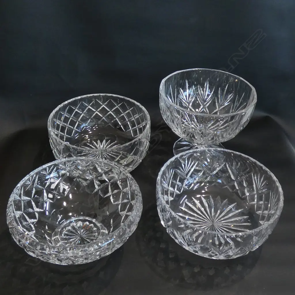4 CRYSTAL BOWLS Image 1++