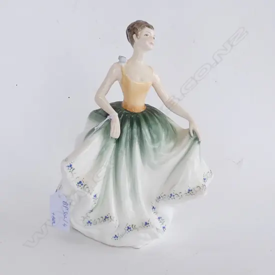 ROYAL DOULTON BOXED FIGURINE CYNTHIA 200MM H