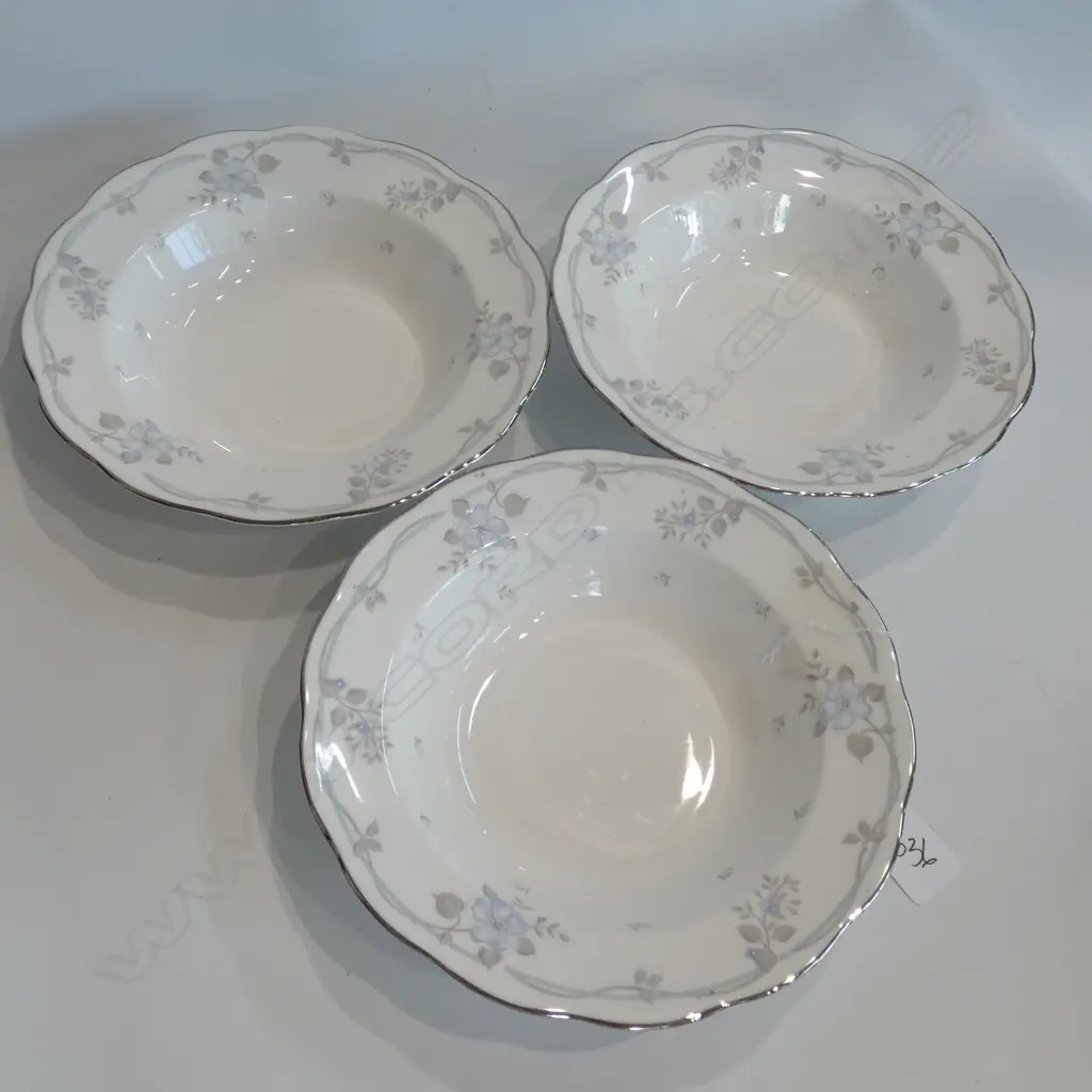 3 X ROYAL ALBERT SATIN ROSE 20CM LIPPED BOWLS Image 1++