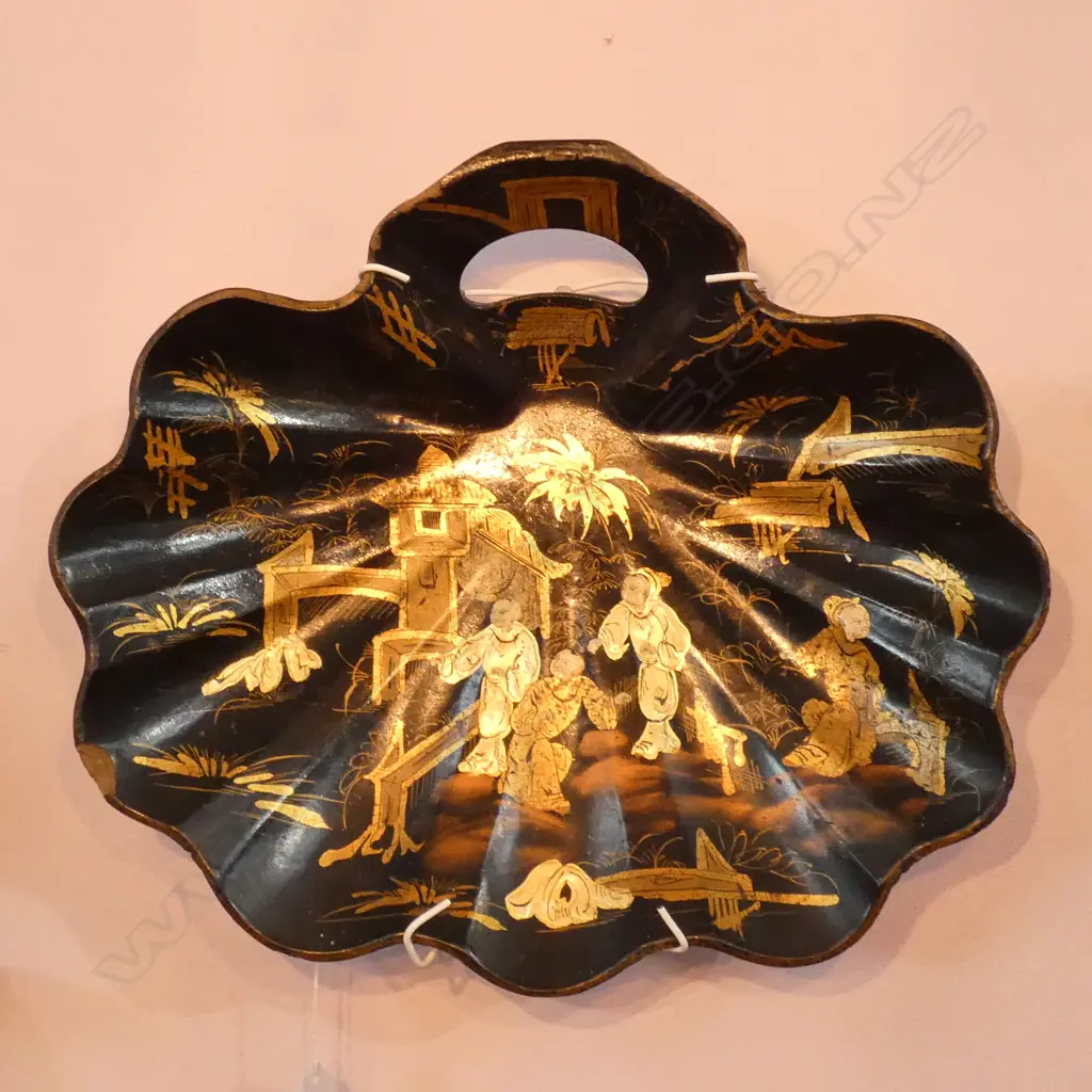 A VICTORIAN VICT BLACK LACQUER FLUTED TRAY Image 1++