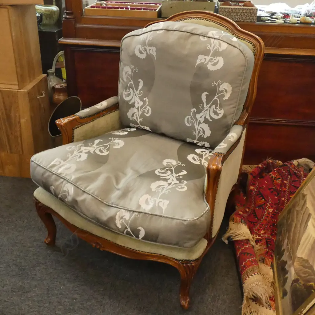 FRENCH SYLE BERGERE CHAIR Image 1++